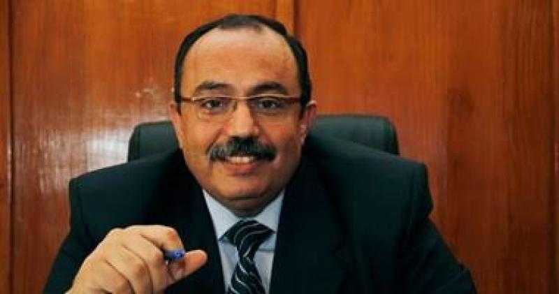 الدكتور محمد عبد الظاهر يكتب: الإدارة المحلية لله والوطن