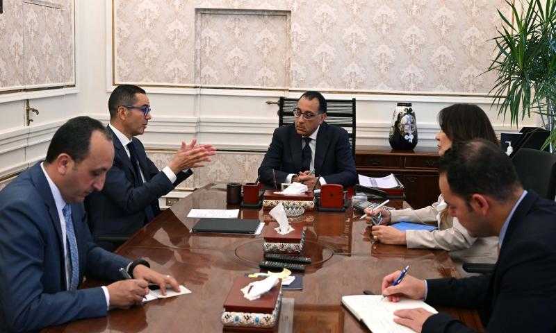 رئيس الوزراء يستعرض مع وزير الاستثمار والتجارة الخارجية أبرز ملفات العمل